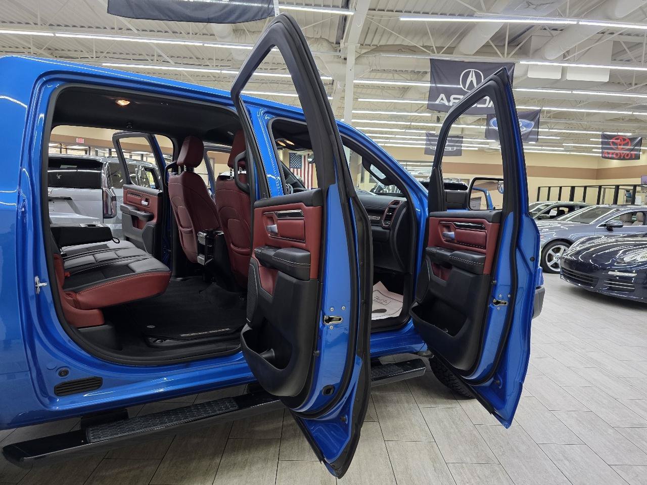 Used 2022 RAM 1500 Rebel AWD/4WD image 12