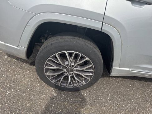 Used 2022 Jeep Grand Cherokee L Summit AWD/4WD image 15