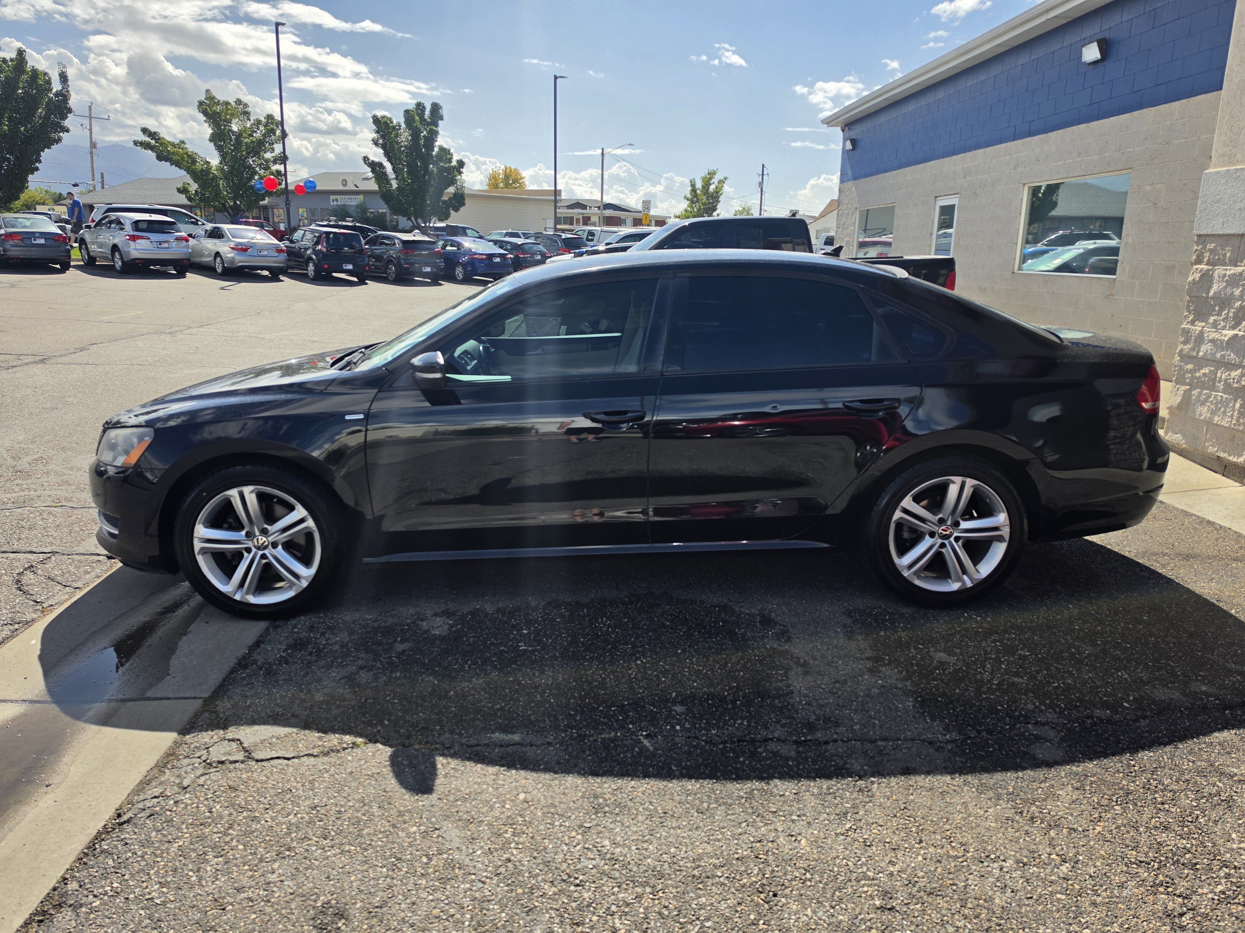 Used 2014 Volkswagen Passat 1.8T Wolfsburg Edition FWD image 4