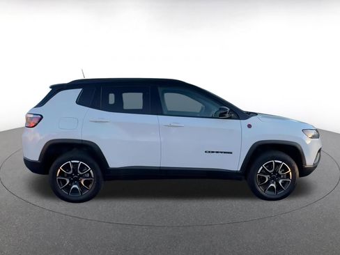 Used 2025 Jeep Compass Trailhawk w/ Trailer Tow Group image 15