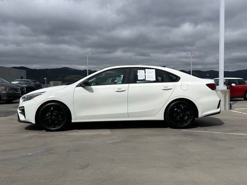 Used 2020 Kia Forte LXS FWD image 8