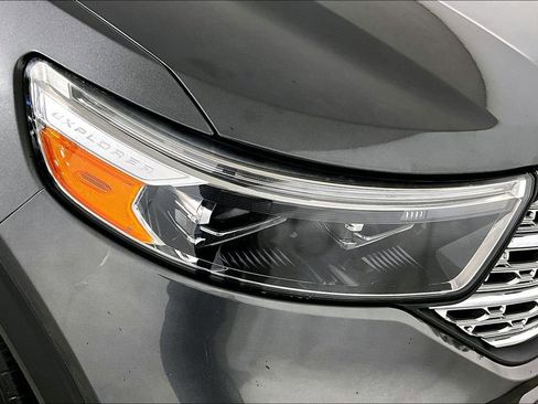 Used 2020 Ford Explorer Limited image 29