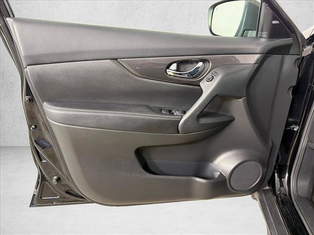 Used 2020 Nissan Rogue S w/ Special Edition Package FWD image 10