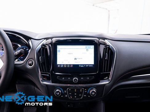 Used 2023 Chevrolet Traverse RS w/ LPO, Floor Liner Package AWD/4WD image 12