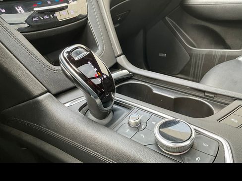 Certified 2022 Cadillac XT5 Premium Luxury AWD/4WD image 27