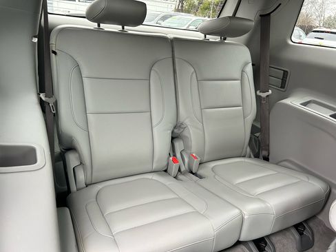 Used 2019 GMC Acadia SLT image 15