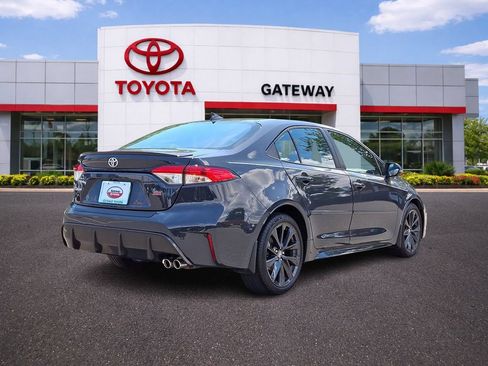 Used 2024 Toyota Corolla SE FWD image 5