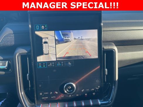 Certified 2025 GMC Yukon XL AT4 Ultimate image 5