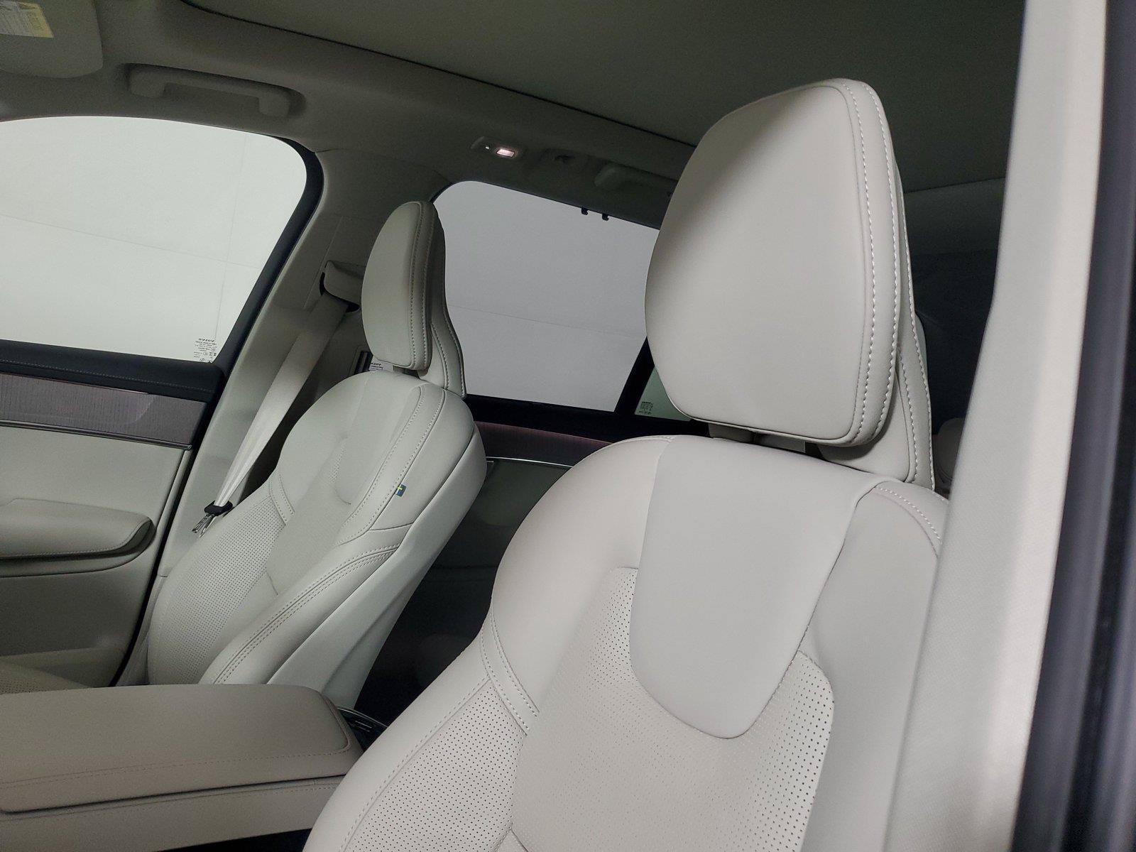 Certified 2026 Volvo XC90 B6 Ultra AWD/4WD image 24