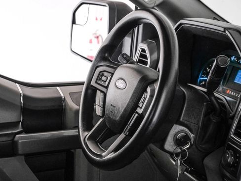 Used 2015 Ford F150 XLT AWD/4WD image 12
