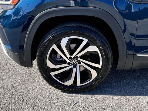 Certified 2022 Volkswagen Atlas SEL AWD/4WD image 13