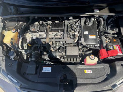 Used 2018 Toyota Prius Three image 23