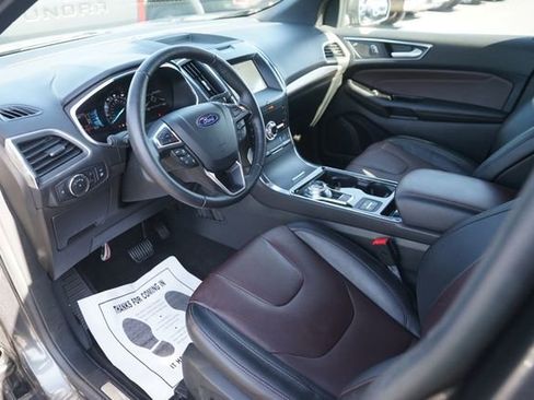 Used 2020 Ford Edge Titanium w/ Equipment Group 301A FWD image 8