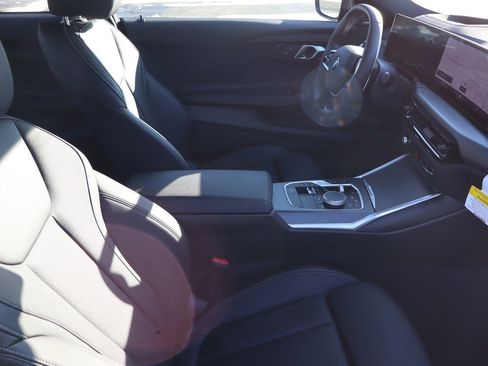 Used 2025 BMW 230i xDrive Coupe w/ Premium Package image 12