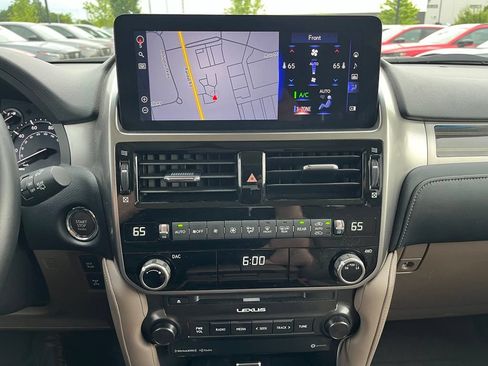 Used 2022 Lexus GX 460 Premium w/ Premium Package AWD/4WD image 21