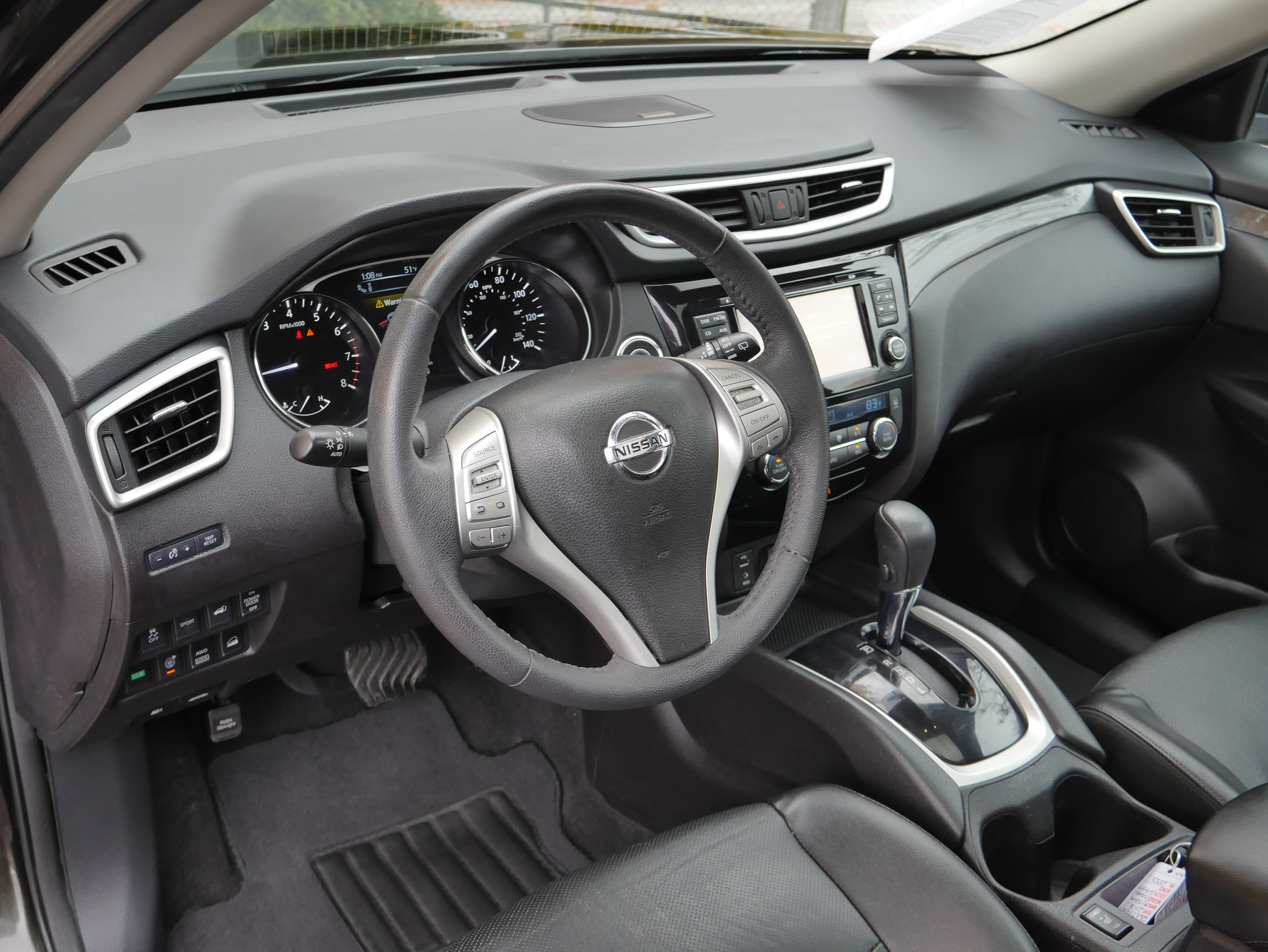 Used 2016 Nissan Rogue SL w/ SL Premium Package AWD/4WD image 4