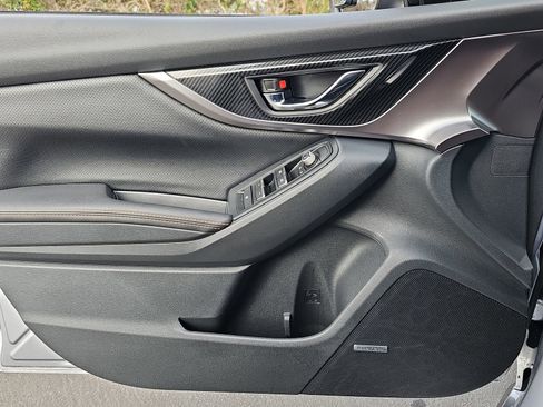 Used 2020 Subaru Crosstrek 2.0i Limited w/ Moonroof Package w/Navigation image 27