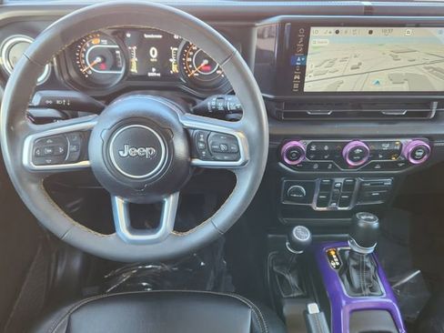 Used 2024 Jeep Wrangler Unlimited Sahara w/ Technology Group AWD/4WD image 28
