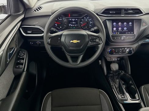 Used 2022 Chevrolet TrailBlazer LS AWD/4WD image 15