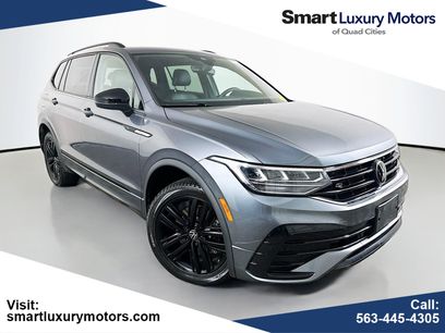 Certified 2022 Volkswagen Tiguan SE R-Line