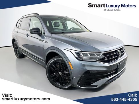 Certified 2022 Volkswagen Tiguan SE R-Line AWD/4WD image 1