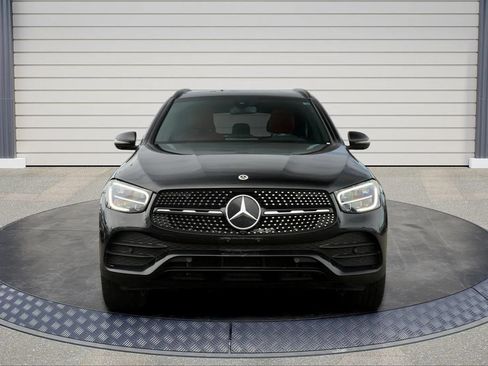 Used 2021 Mercedes-Benz GLC 300 4MATIC image 2