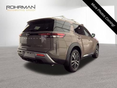 Used 2025 Nissan Pathfinder Platinum w/ Cargo Package AWD/4WD image 2