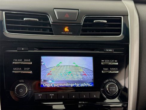 Used 2015 Nissan Altima 2.5 SV image 7