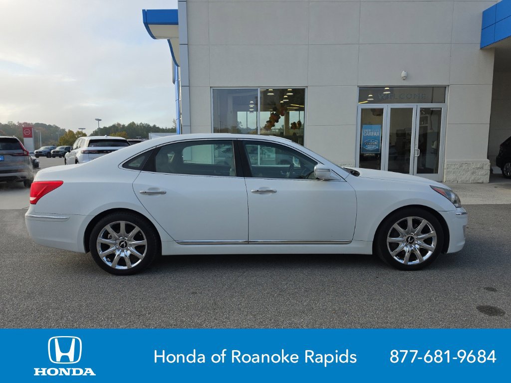 Used 2012 Hyundai Equus Signature RWD image 6