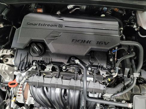 Used 2023 Hyundai Elantra Limited w/ Cargo Package image 30