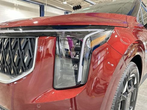 New 2026 Kia Carnival EX FWD image 29