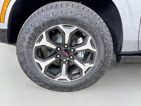 Used 2026 GMC Yukon XL AT4 Ultimate AWD/4WD image 38