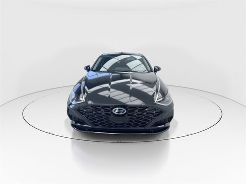 Used 2021 Hyundai Sonata SEL w/ Preferred Accessory Package image 3