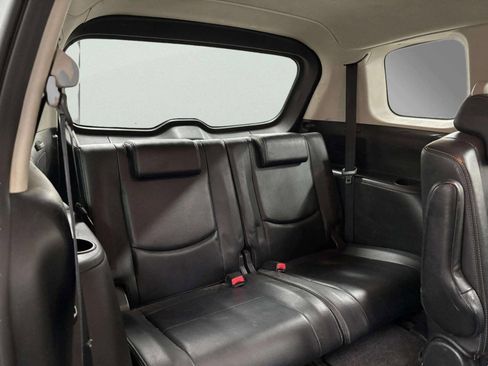 Used 2010 MAZDA MAZDA5 Grand Touring image 17