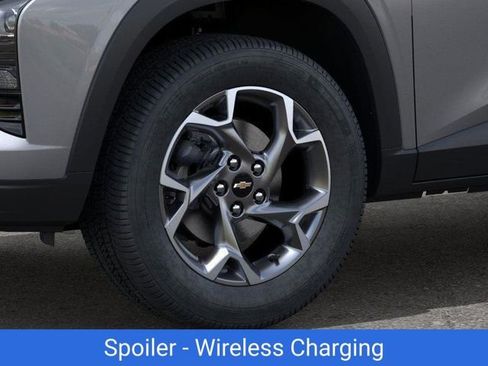 New 2026 Chevrolet Trax LT w/ Sunroof Package image 9