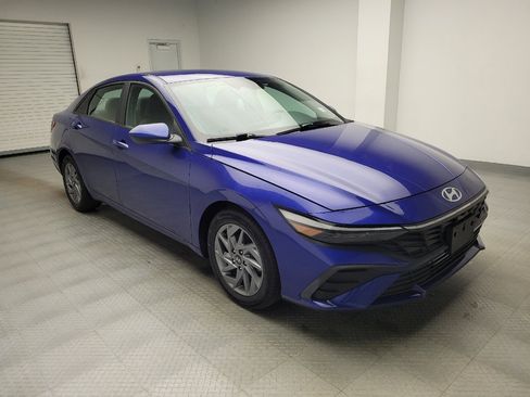 Used 2024 Hyundai Elantra SEL FWD image 13