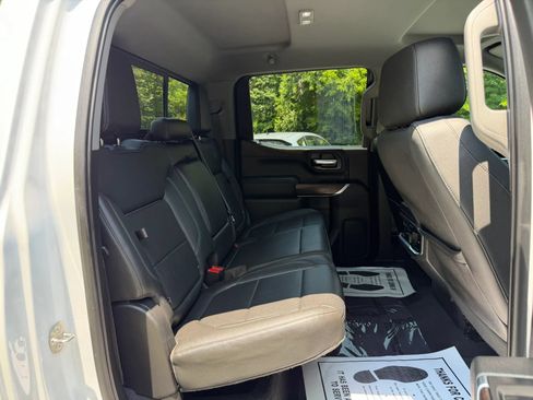Used 2019 GMC Sierra 1500 SLT w/ SLT Premium Package AWD/4WD image 43