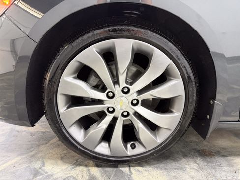 Used 2017 Chevrolet Malibu Premier w/ Premier Sun and Wheel Package FWD image 26