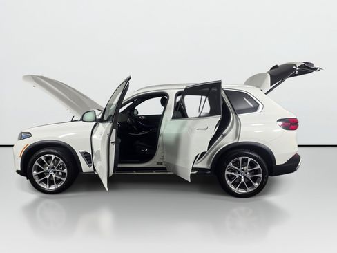 Used 2026 BMW X5 xDrive40i AWD/4WD image 10