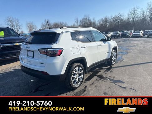 Used 2022 Jeep Compass Latitude image 5