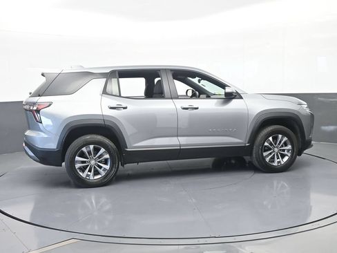 Used 2026 Chevrolet Equinox LT FWD image 7
