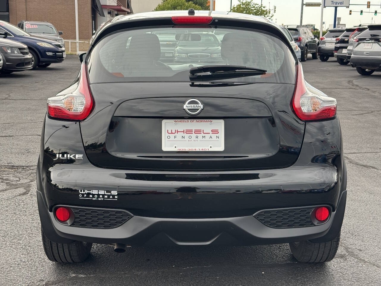 Used 2016 Nissan Juke S FWD image 5