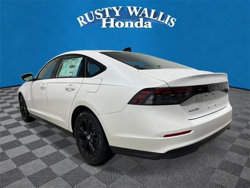 New 2025 Honda Accord SE image 5
