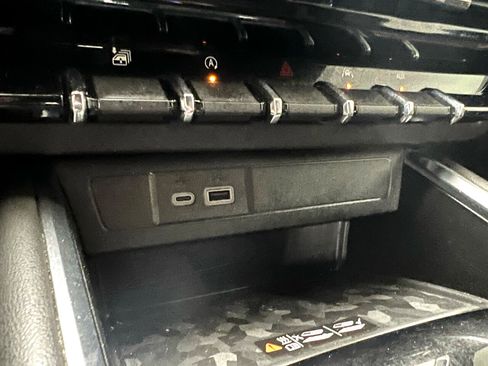 Used 2023 GMC Canyon AT4 w/ AT4 Premium Package image 22