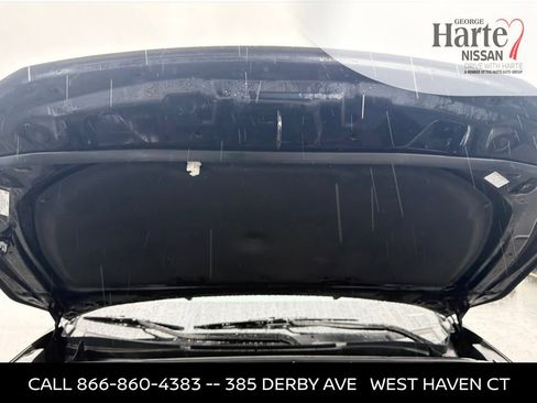 Used 2024 Toyota Highlander XLE AWD/4WD image 37