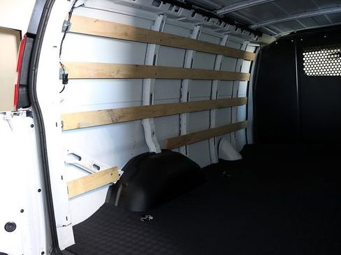 Used 2024 GMC Savana 2500 w/ Driver Convenience Package image 24