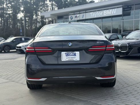 Certified 2025 BMW 530i w/ Premium Package image 5