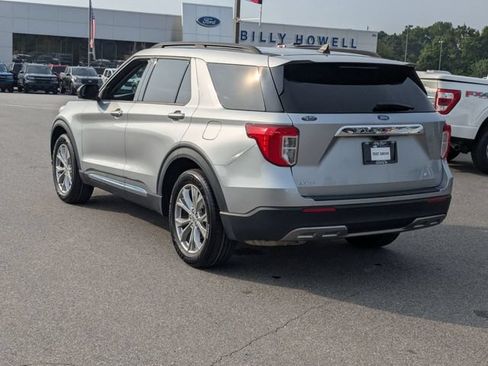 Certified 2023 Ford Explorer XLT w/ Equipment Group 202A RWD image 5