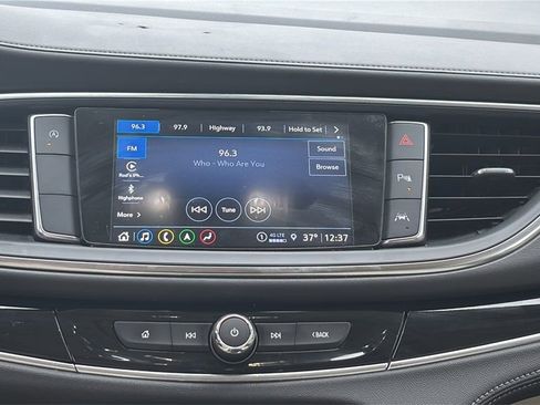 Used 2023 Buick Enclave Avenir FWD image 22