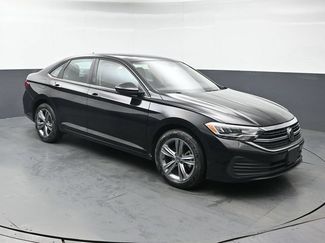 Used 2023 Volkswagen Jetta SE FWD video 1